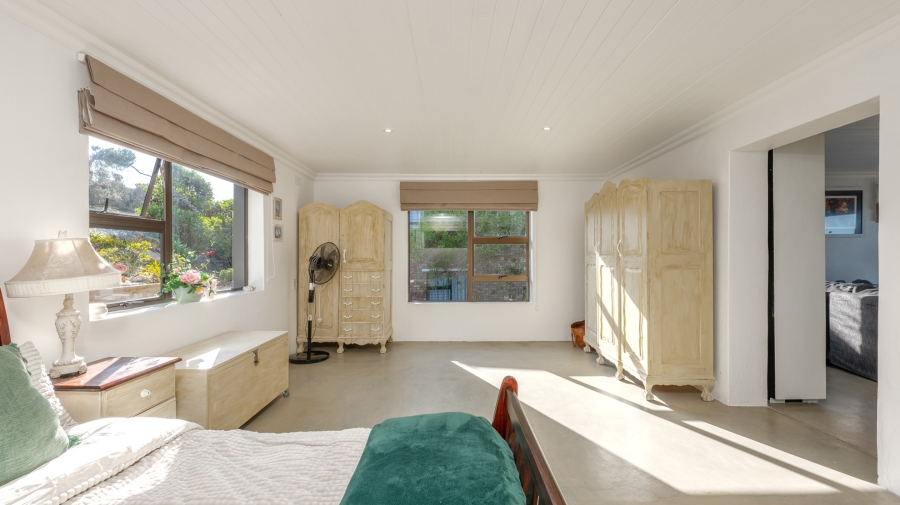 4 Bedroom Property for Sale in Suiderstrand Western Cape